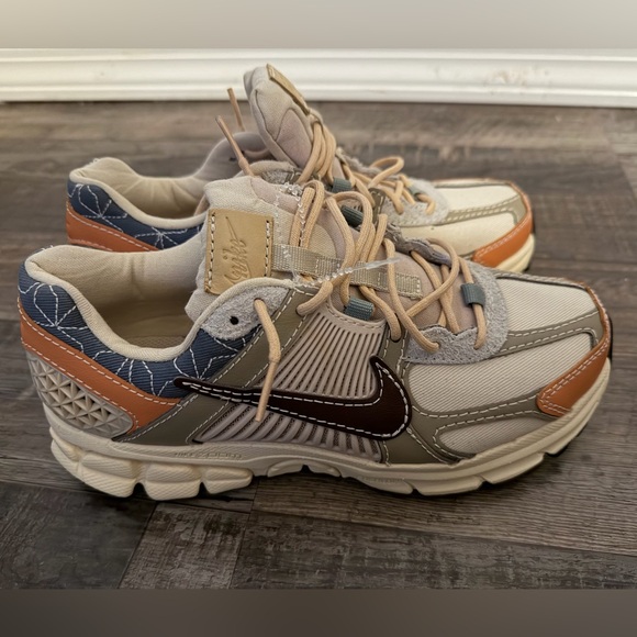 NEW Nike Air Zoom Vomero 5 Sashiko sneakers Sanddrift Muslin Women's 7.5 - Picture 2 of 6